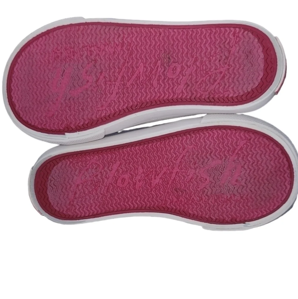 Blowfish Malibu Kids Distressed Canvas Slip on Sneakers & Velcro Closure